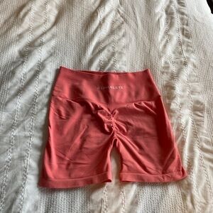 SOLD OUT Alphalete Amplify shorts In coral